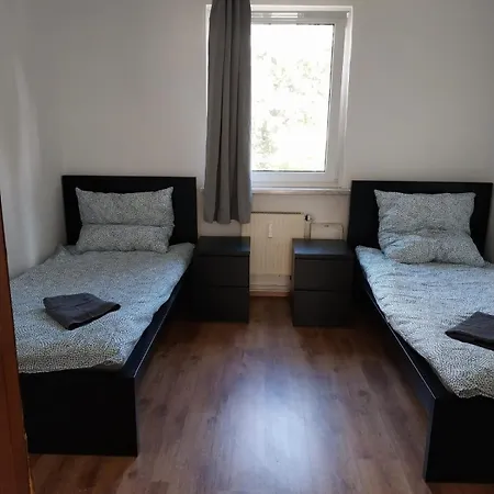 Monteurwohnung Mit 5 Einzelbetten In Lägenhet Schkeuditz