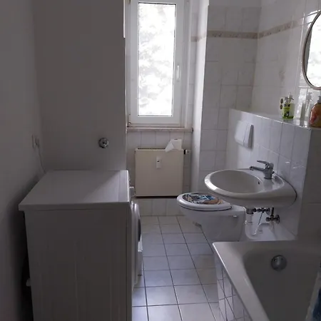 Monteurwohnung Mit 5 Einzelbetten In Lägenhet *