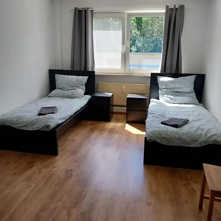 Monteurwohnung Mit 5 Einzelbetten In Lägenhet